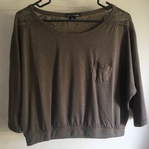 Olive mid fit shirt.  Like new!!!